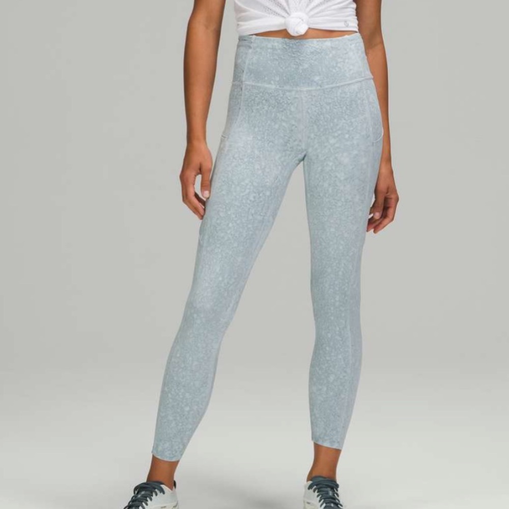 Lululemon Fast and Free Tight 25" *NuluxCity Grit White Blue Fog size 4 NWOT